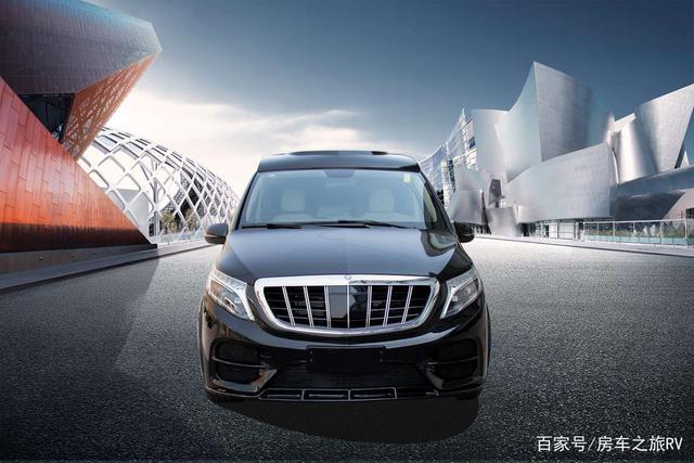 9AT+四轮空气悬挂，新款奔驰V级黑金双拼限量高端商务车