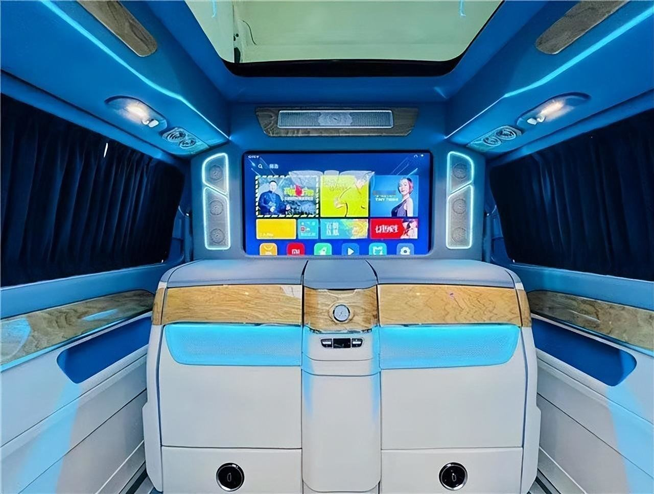 2024款奔驰V260顶级奢华商务车最新优惠 展厅现车