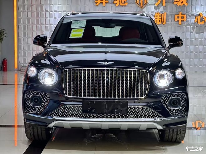 宾利添越价格最低276万起 欢迎试乘试驾