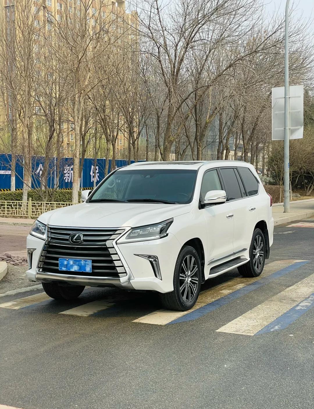 现购雷克萨斯GX中东版享20万优惠 欢迎前来试驾